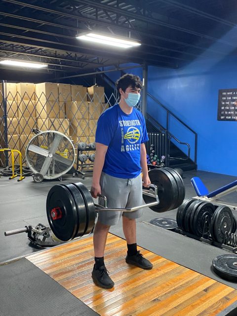 Brendan deadlifting