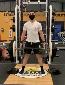 Eddie deadlifting